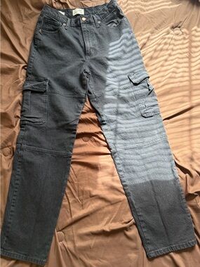 Universal Thread Black Women’s High Rise ’90s Straight Cargo Jeans Size 10R